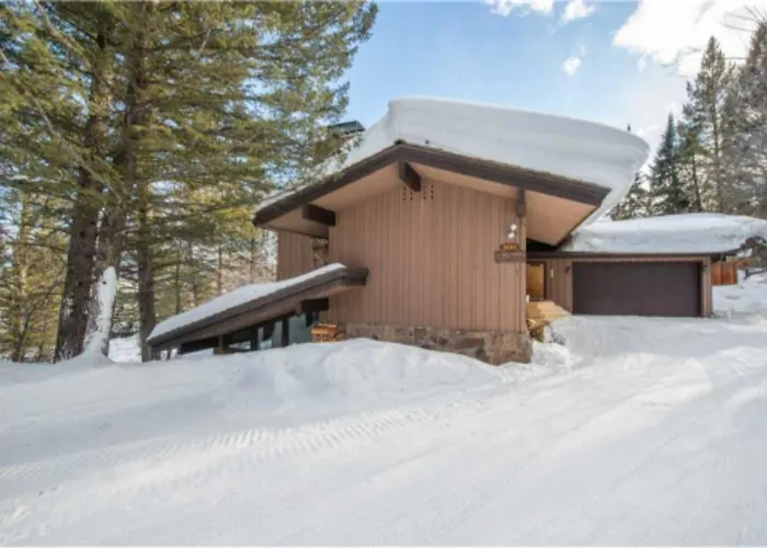 Bray House - Ski-in Ski-out Family * Teton Village