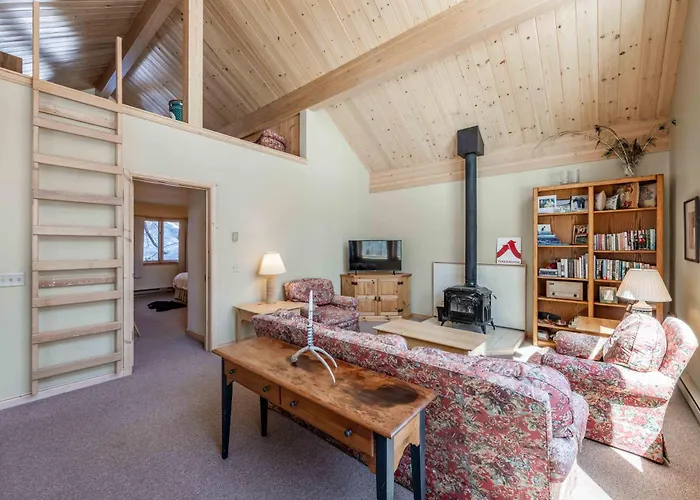 Bray House - Ski-in Ski-out Family *