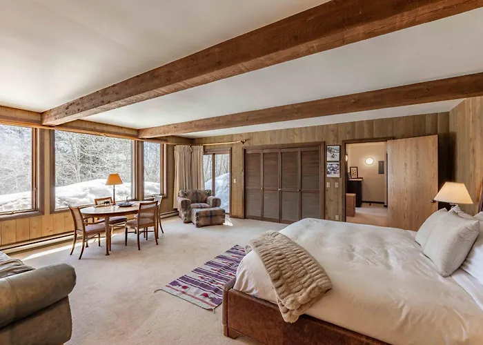 Bray House - Ski-in Ski-out Family Teton Village