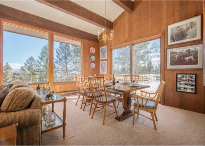 Bray House - Ski-in Ski-out Family Holiday home