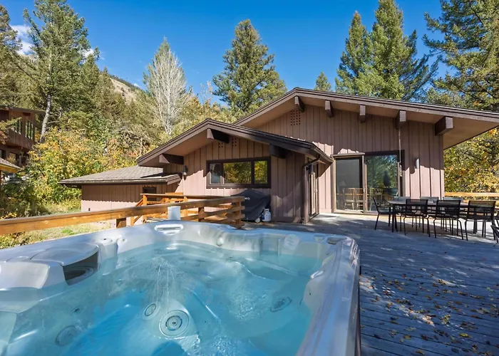 Bray House - Ski-in Ski-out Family * Teton Village